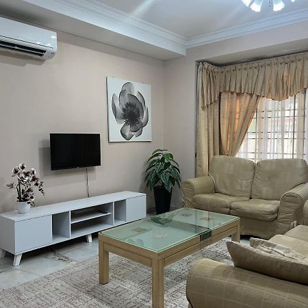 D'Lestari Homestay 史里肯邦安 外观 照片